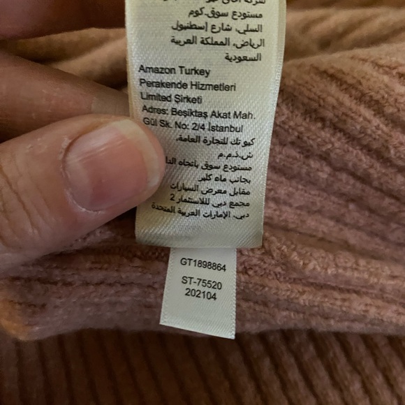 NWT Turtleneck Sweater - Picture 9 of 9